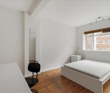 3 bedroom apartment to rent - Photo 4
