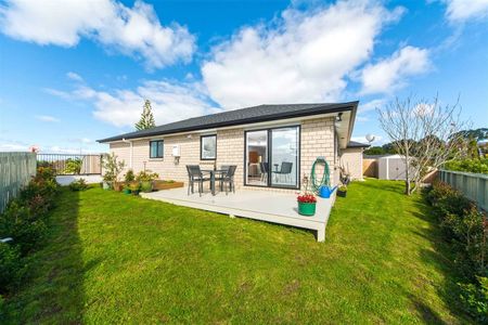 GLEN EDEN - Modern 4 bedrooms 2 bathroom family home Glen Eden - Photo 4