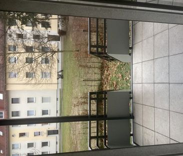 Tolle 3 Zimmerwohnung mit Balkon und Garten sucht Sie! - Photo 1