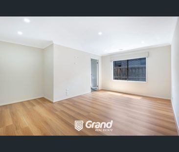 124 Boland Drive, Lyndhurst, Vic 3975 - Photo 2