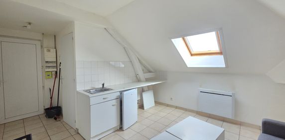 Location Appartement 1 pièce 18m² TROYES 10000 - Photo 2