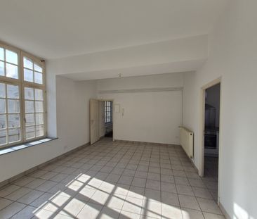 Location Appartement 4 pièces 94m² ST OMER 62500 - Photo 1