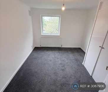 2 bedroom end of terrace house to rent - Photo 3
