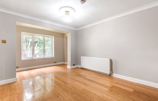 Chatsfield, Epsom, Surrey, KT17 1QS - Photo 1