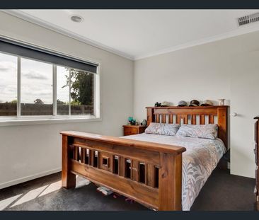 4/215 Station Road, Melton, Vic 3337 - Photo 5