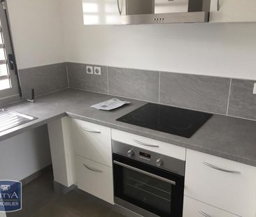 Location Appartement 2 pièces 55m² ST GILLES LES BAINS 97434 - Photo 3