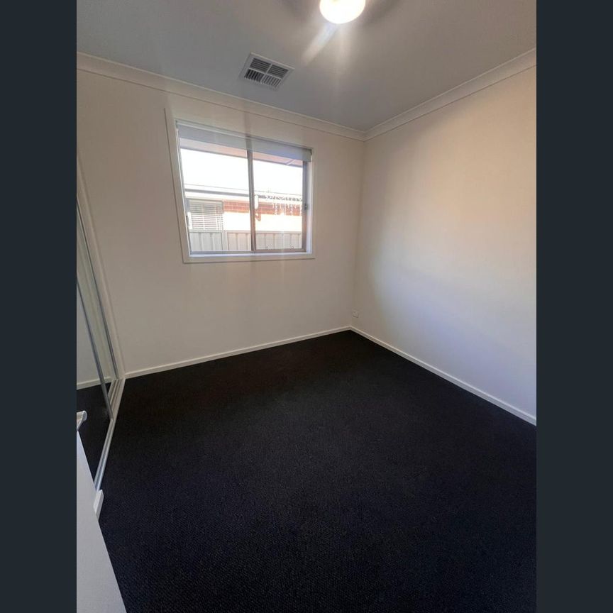 25A Davison Cres, Smithfield Plains, SA 5114 - Photo 1