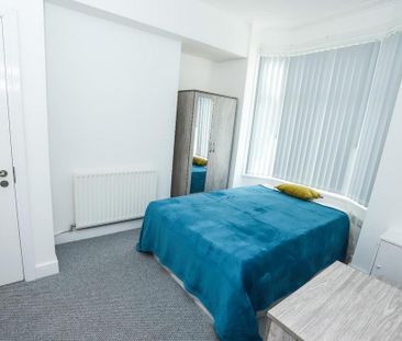 4 bedroom terraced house to rent - Photo 2