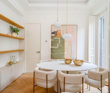 Excellent 2 Bedroom apartment for rent in Goya, Madrid - Photo 3