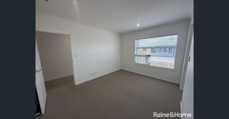 Brand new 4 bedroom home with large yard - Photo 2