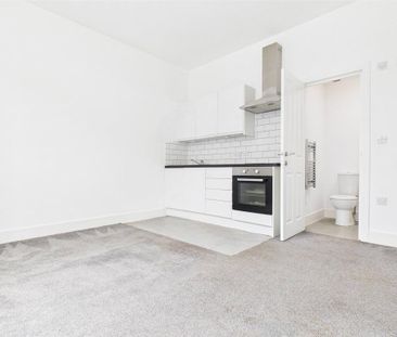 Property to rent - Photo 4