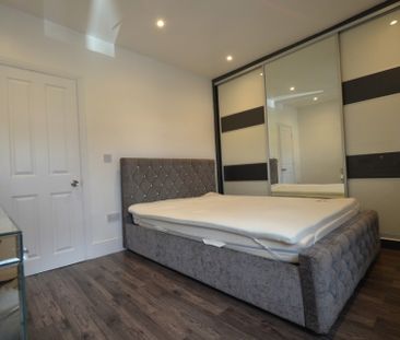 2 bedroom Property to rent - Photo 4