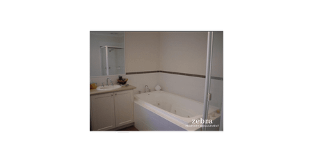 Spacious Double-Storey Townhouse in Peaceful Baltusrol Estate - Photo 4