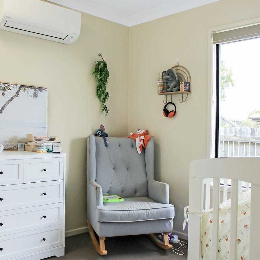 4 Bedroom House in Peaceful Neighborhood - Photo 1