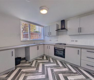 3 bed terraced house to rent in Aberdare Road, Middlesbrough, TS6 - Photo 2