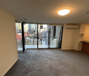1010/668 Bourke Street - Photo 1