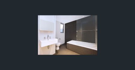 Modern Ground-Floor One-Bedroom Apartment in Prime Camperdown Location - Photo 5