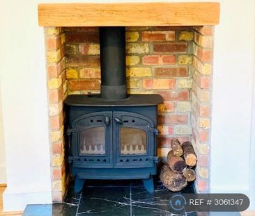 3 bedroom maisonette to rent - Photo 1