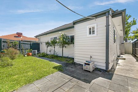 30 Pecham Street, Glenroy VIC 3046 - Photo 5