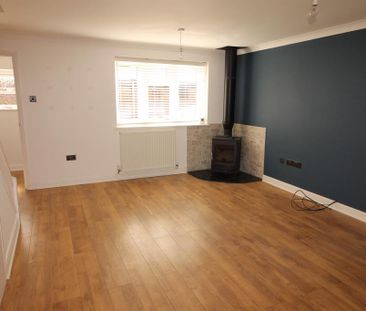2 bedroom terraced house to rent - Photo 1