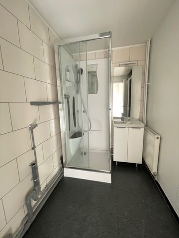 Location Appartement 1 pièce 32m² - Photo 4