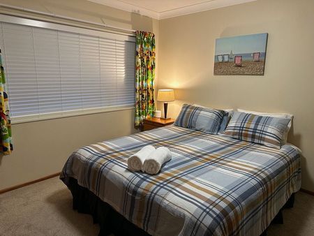 Fully Furnished Country Retreat - Photo 3