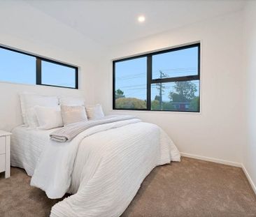 Beautiful 3 Bedroom Townhouse in Henderson - Photo 2
