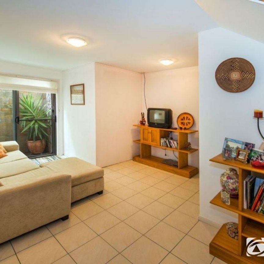 1a Malibu Drive, Korora - Photo 1