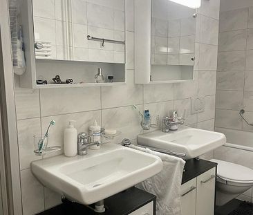 Ruhige 3.5 Zimmer-Wohnung in zentraler Lage - Photo 4