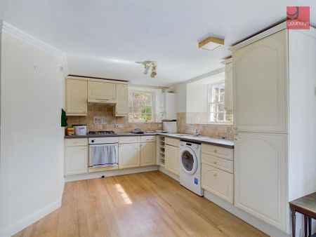 2 bedroom end of terrace house to rent - Photo 3