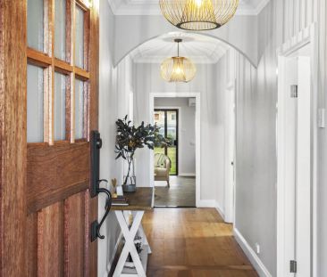 Beautiful 4 Bedroom Home - Photo 1