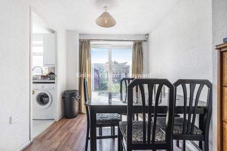 Wilson Avenue, Mitcham, Surrey, CR4 - Photo 4