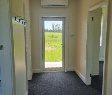 3 Bedroom cottage with rural outlook - Photo 2