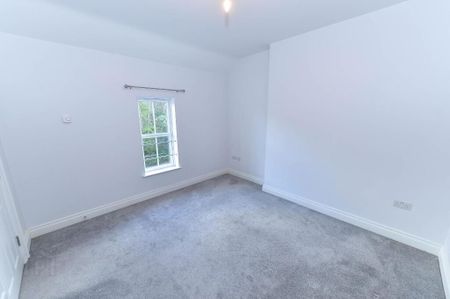 17 Todds Hill, Saintfield, BT24 7AR - Photo 2