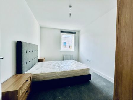 2 bedroom flat to rent - Photo 2