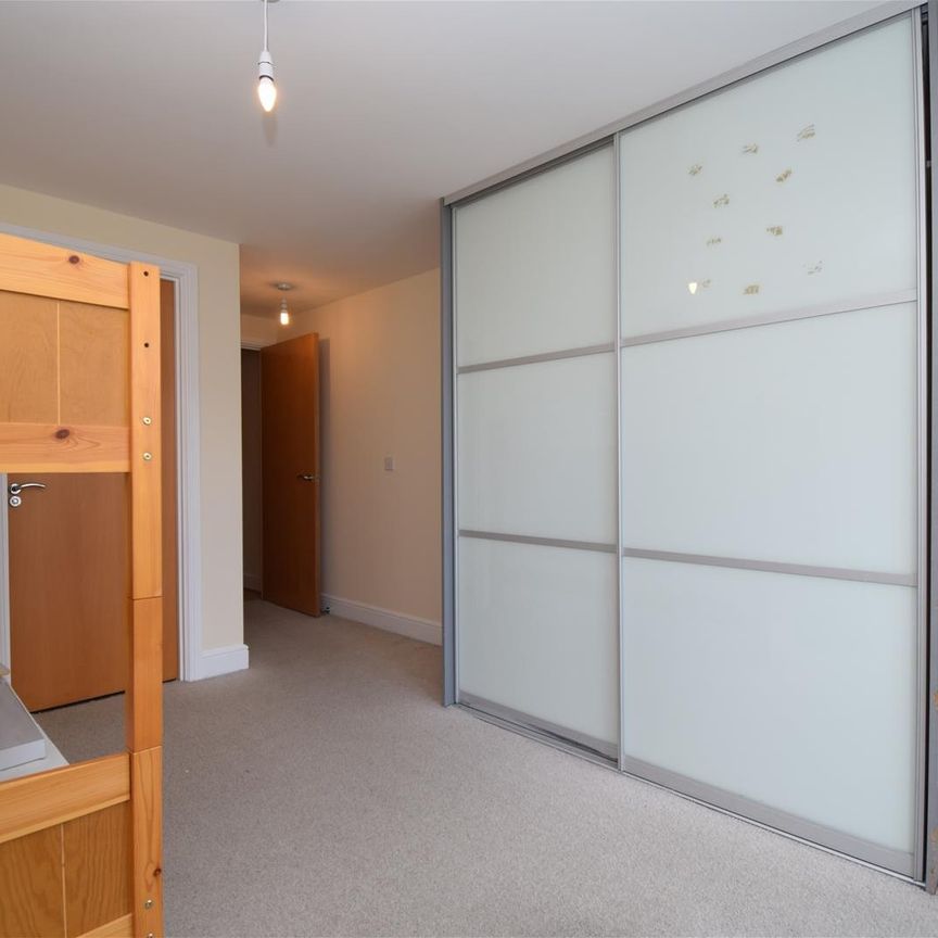 Royal Troon Drive, Wakefield - Photo 1