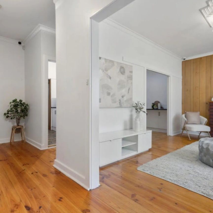 Spacious Family Home with Flexible Living Options - Apply Via Tenant Options - Photo 1