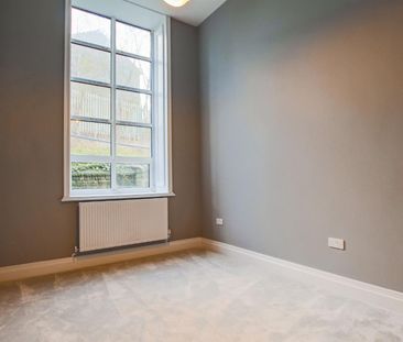 The Old Conservative Club, Irwell Terrace, Bacup - Photo 3