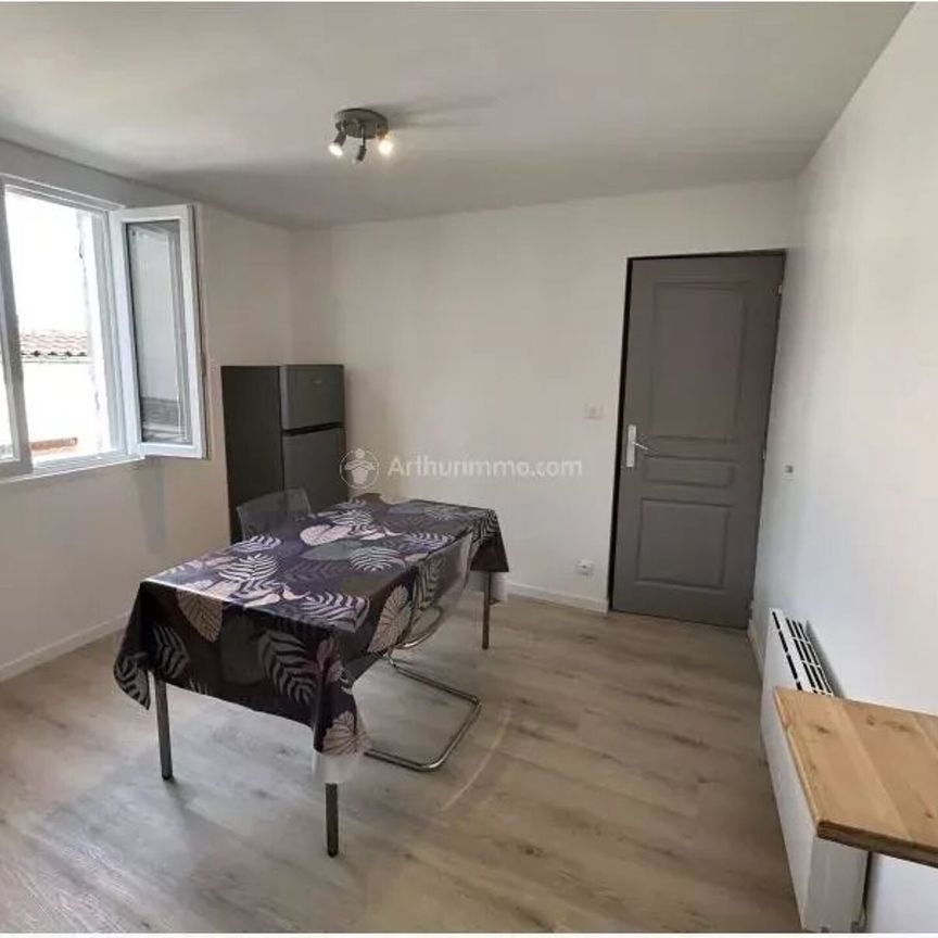Location Appartement 2 pièces 24 m2 à Carmaux - Photo 1
