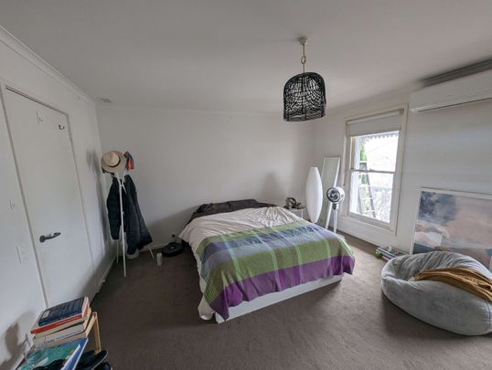 South Melbourne - Photo 1