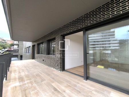 Excellent 3 Bedroom apartment for rent in Esplugues, Barcelona - Photo 5
