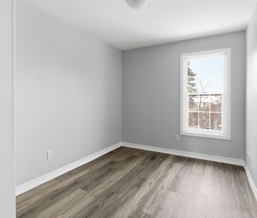 For Lease - 244 Penetanguishene Road Unit# 4, Barrie, Ontario - Photo 2