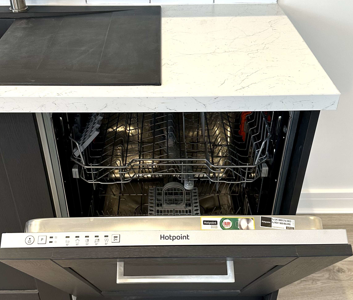 2 bedroom house of multiple occupation to rent - Photo 6