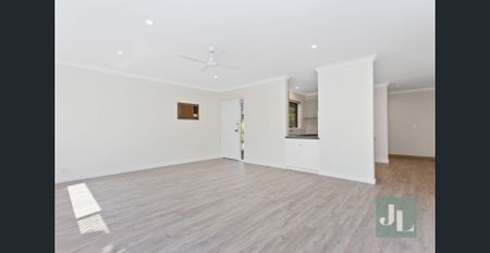 Private Rear Villa - Photo 2