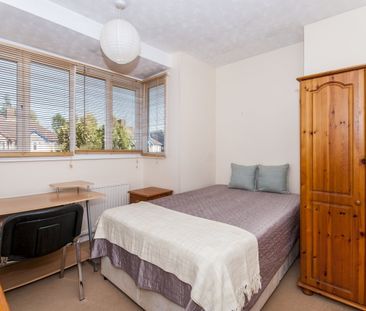 St. Leonards Road, Headington - Photo 1