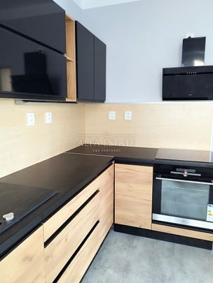 Pronájem bytu 2+1 85 m² - Photo 1