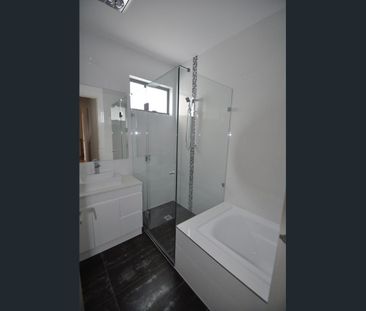 NEW MODERN FAMILY LUXURY AT ITS BEST. Border Fairfield/Alphington 1... - Photo 6