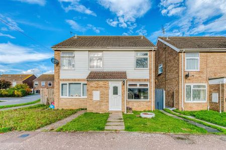 2 bedroom semi-detached house to rent - Photo 3