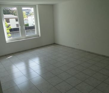 Per sofort zu vermieten: Moderne 4.5 Zi-Wohnung mit Gartenanteil un... - Photo 6