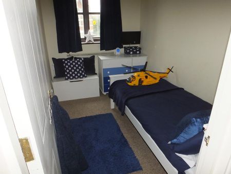 2 bedroom apartment to rent - Photo 3